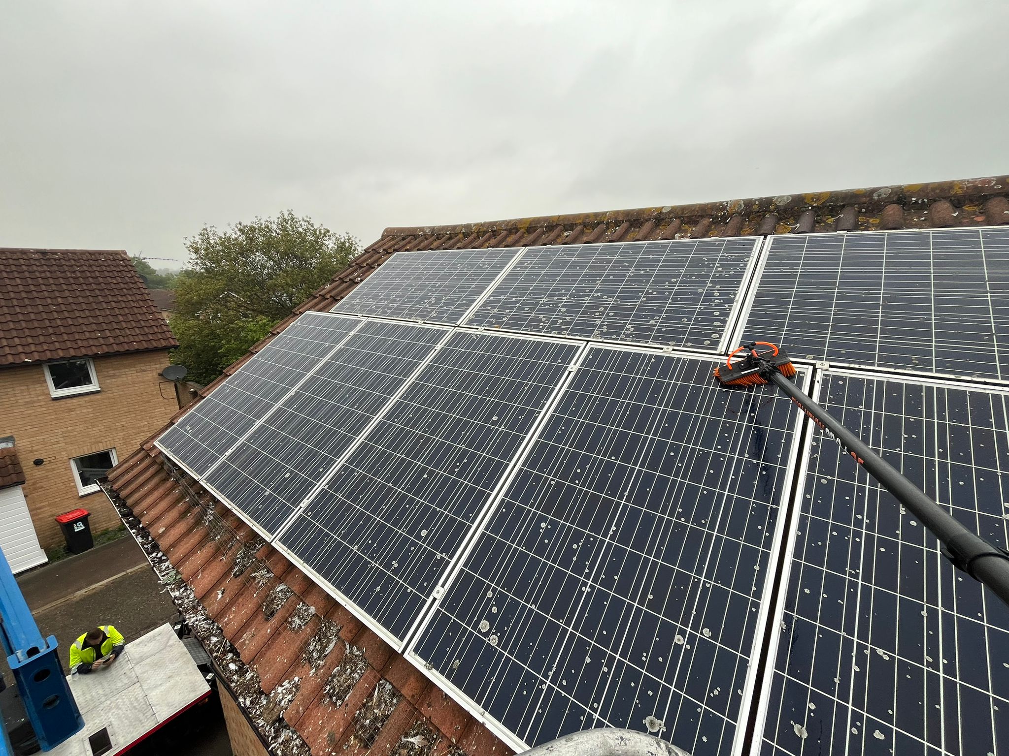 Home Legends | Solar Panel Cleaning